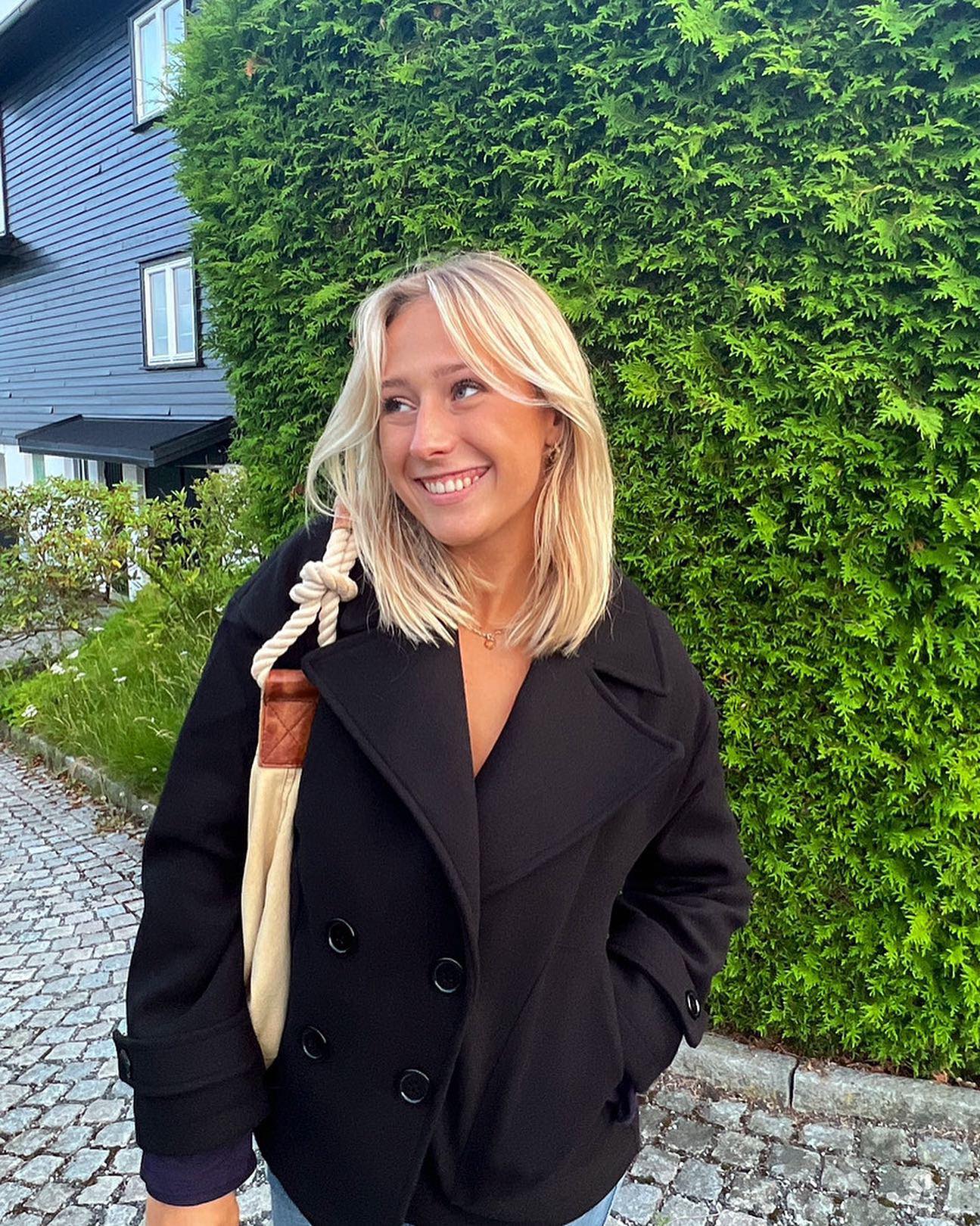 Klassisk Peacoat med dobbelt knap - Arlin