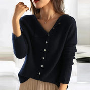 Stilfuld sweater med trendy knaplukning - Minnie