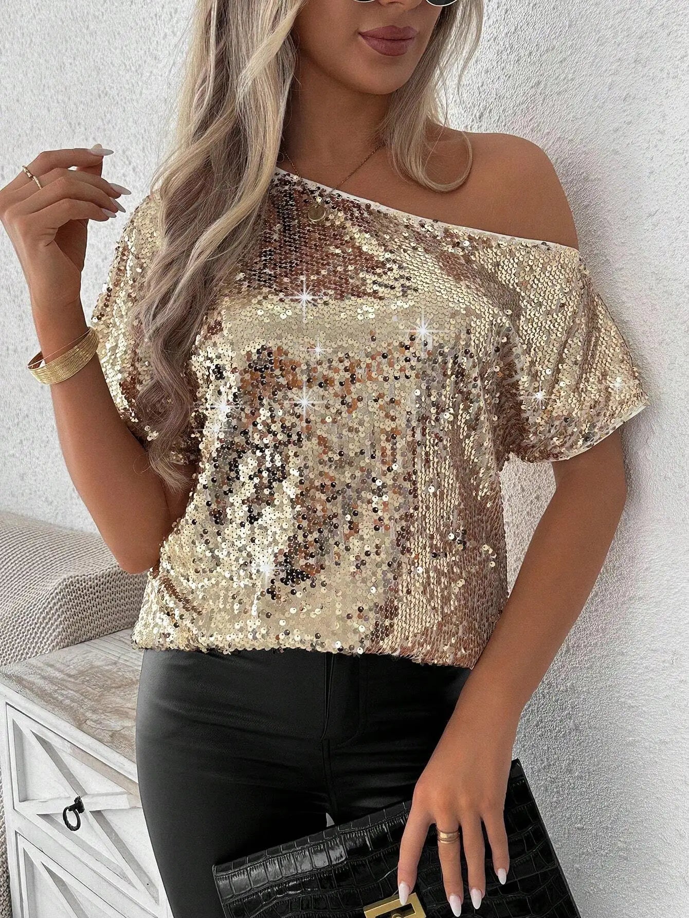 Kvinders glitter asymmetrisk halsærme til nytårsaften - Aaliyah