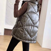 Afslappet vintervest med hætte - Edith