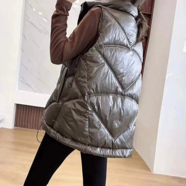 Afslappet vintervest med hætte - Edith