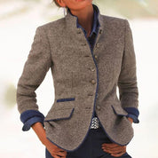 Elegant struktureret blazer med et markant foder - Jubia