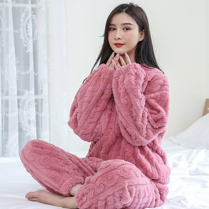 Pyjamassæt lavet af blød fleece - Renda