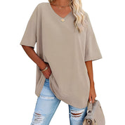 Løs T-shirt med V-hals til kvinder - Raniela