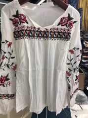 Boho broderet bluse med ballonærmer og kvast bindeudskæring - Werono