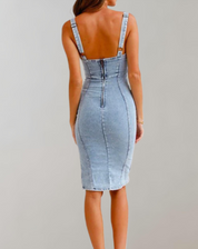 Irana - Bodycon denimkjole med spaghettistropper, slids, U-udskæring og lynlåslukning