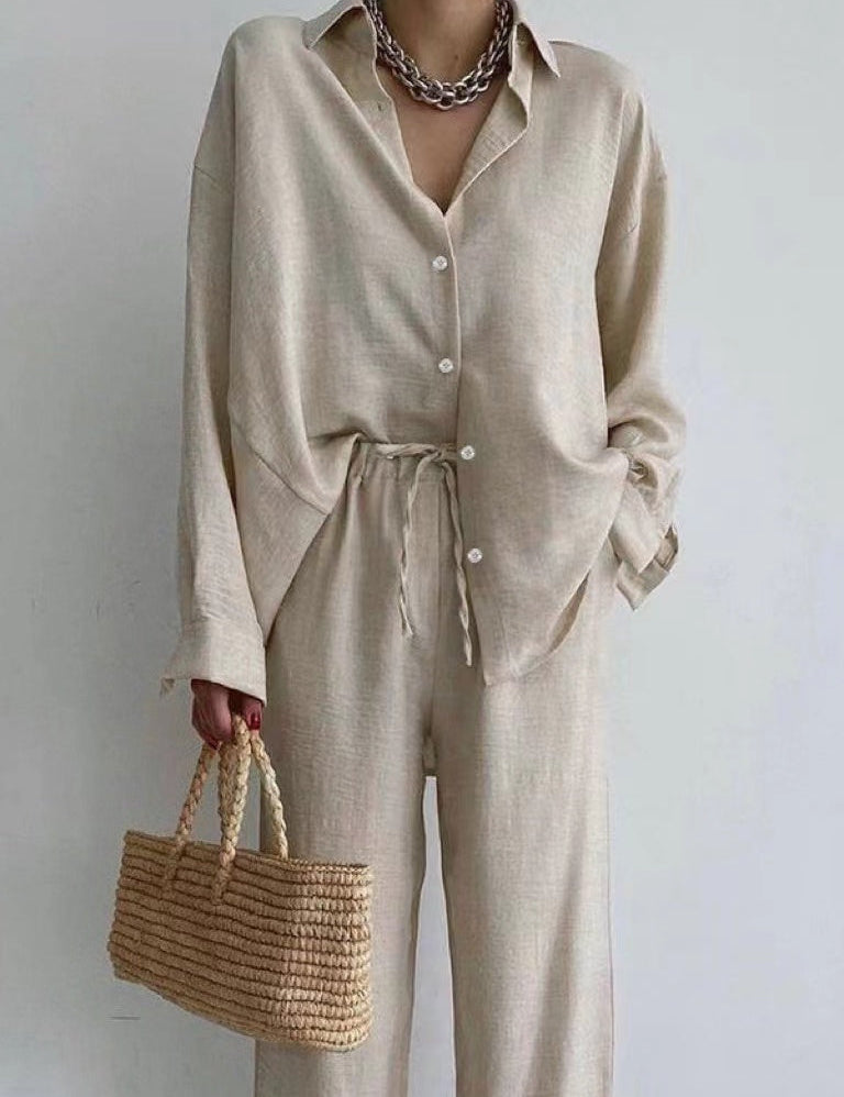 Linnen-set-met-blouse-en-broek-met-wijde-pijpen-1_e4d23a6a-79ff-4459-b85a-bb7351d049ce.jpg
