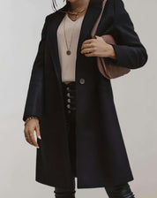 Kacel - Elegant trenchcoat med enkelt knaplukning og lommer