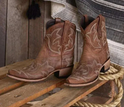Broderede PU Læder Højhælede Cowboystøvler til Kvinder | Forårs Kollektion - Karinine