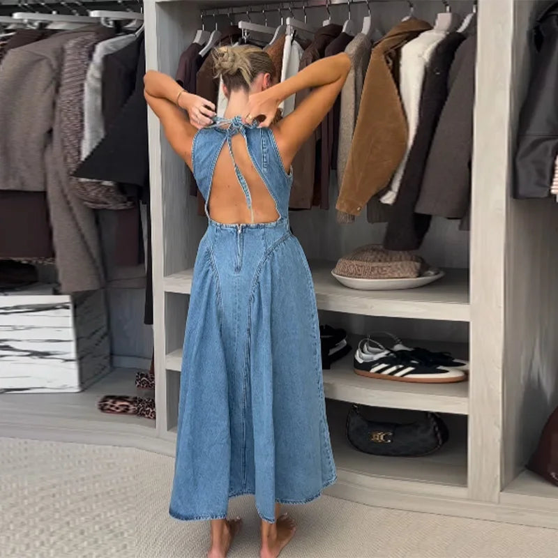 Kvindekjole i Denim med åben Ryg – Casual Stil - Carlottaz