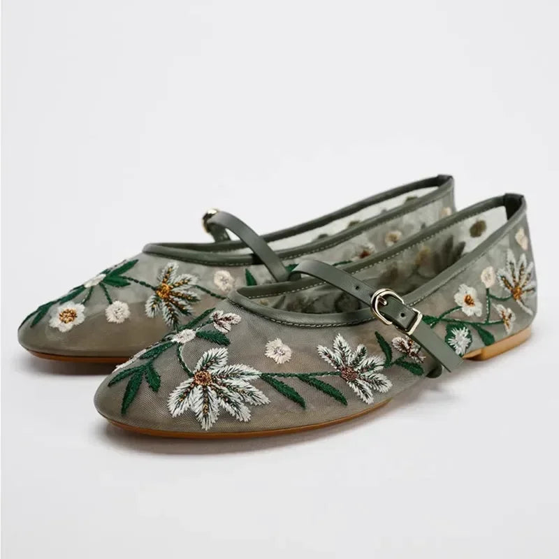 Broderede blomster ballerinaer med rem og gennemsigtig overdel - Helmana