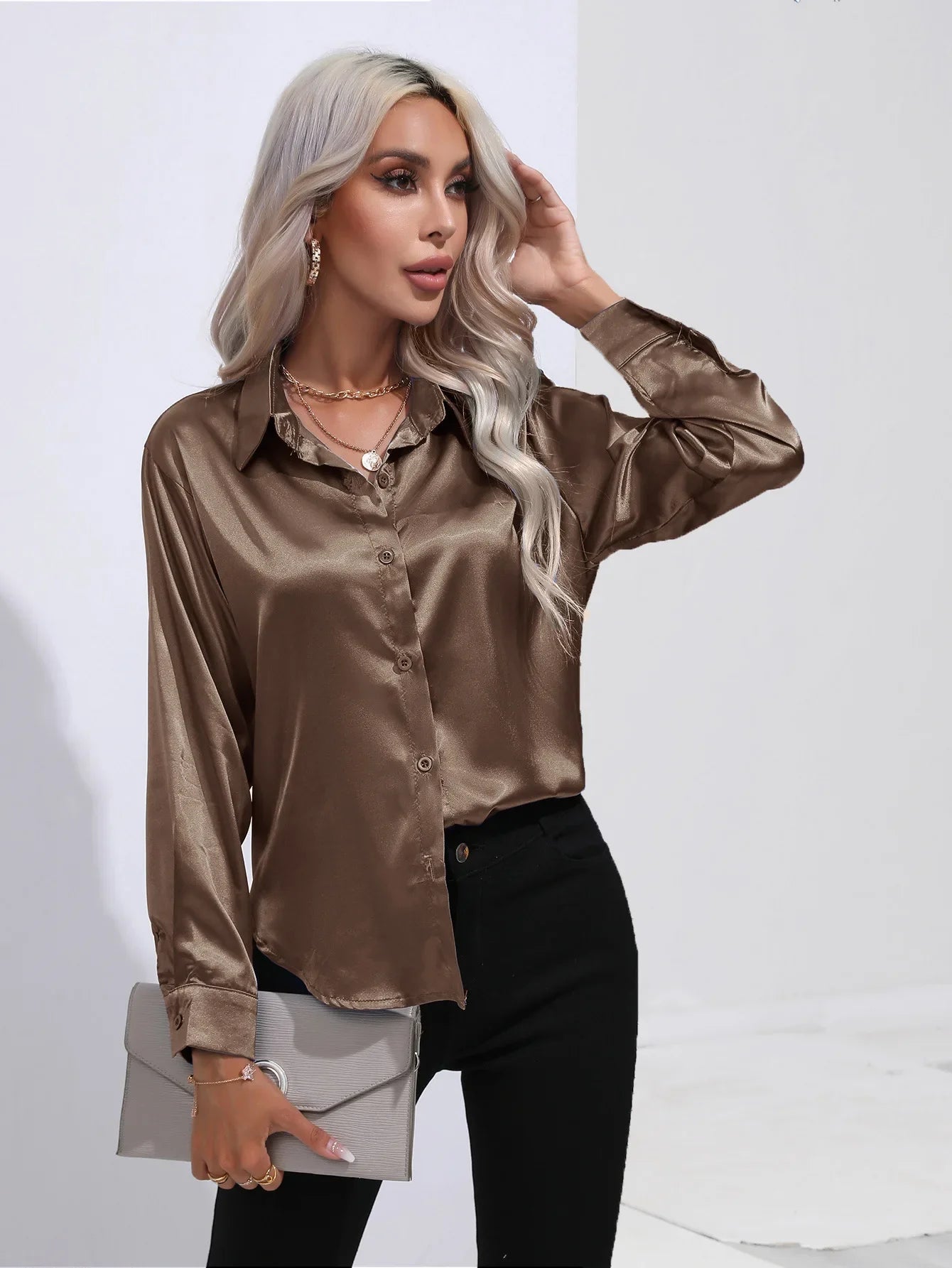 Elegant Satinbluse med V-udskæring og Lange ærmer | Dame Business look - Luzmey
