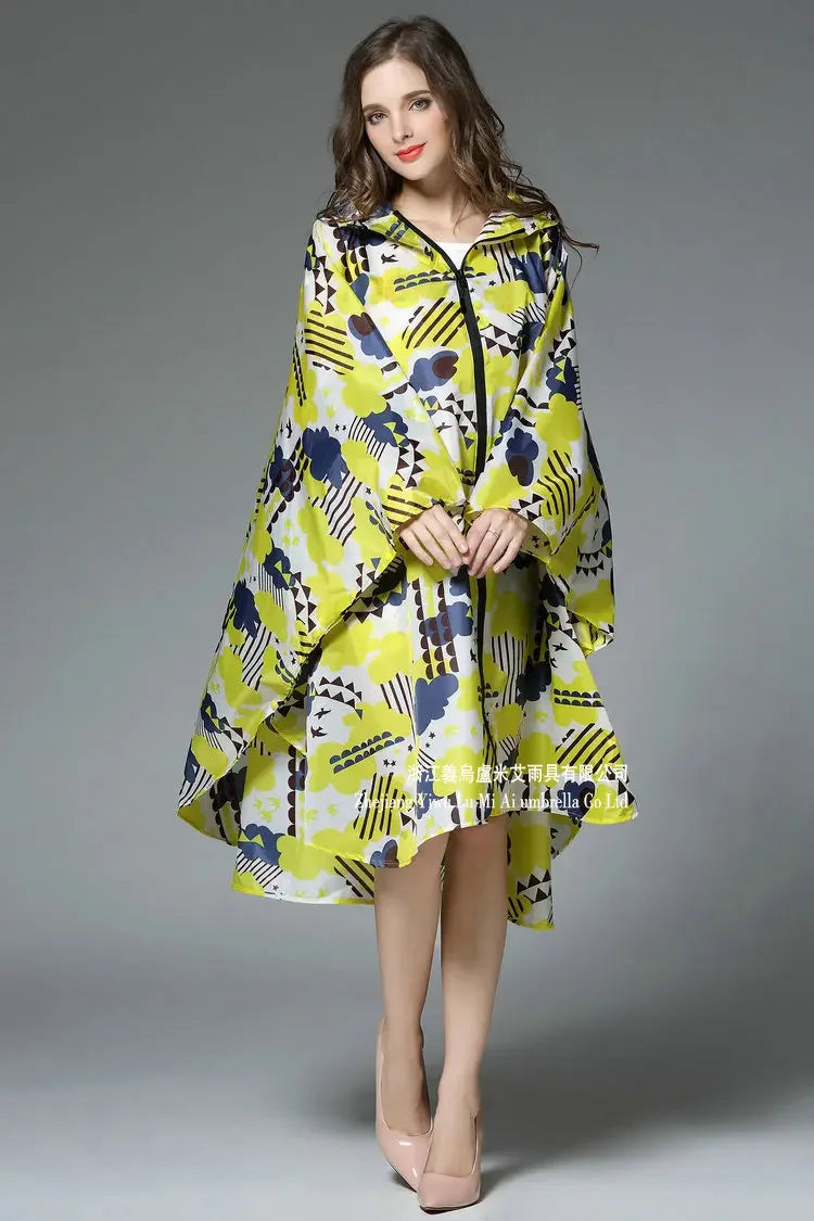 Poncho med geometrisk grafisk print - Alondya