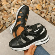 Sporty plateau-sandaler med velcroremme og udskåret design - Revenia