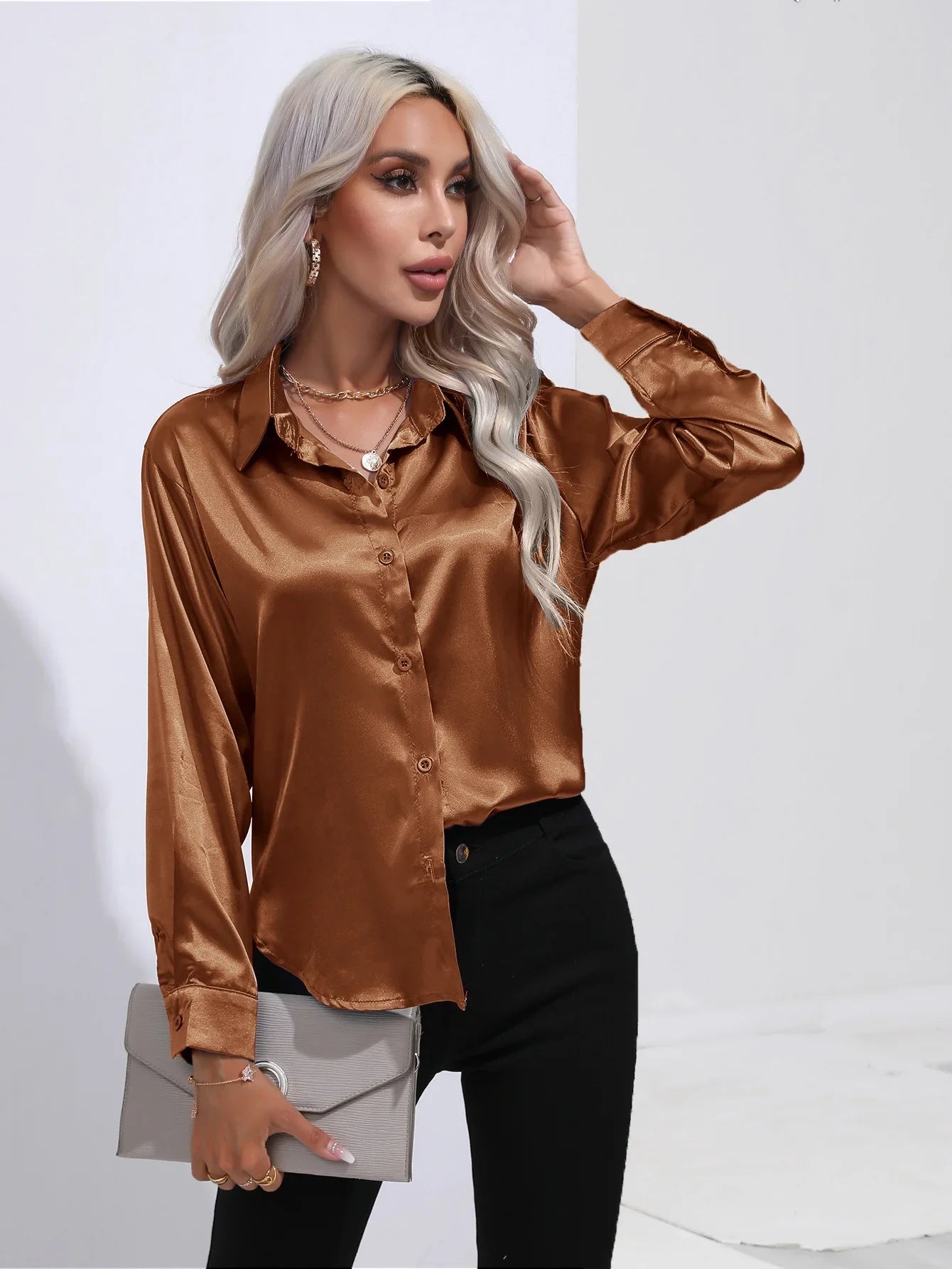 Elegant Satinbluse med V-udskæring og Lange ærmer | Dame Business look - Luzmey
