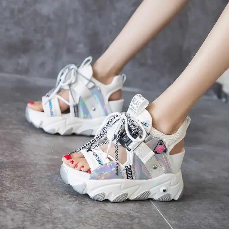 Chunky Neon-sandaler med høj platform og sporty detaljer - Preema