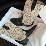 Moderigtige Vintage Slip-on Cowboystøvler med Western Stil Broderi til Kvinder - Afradie