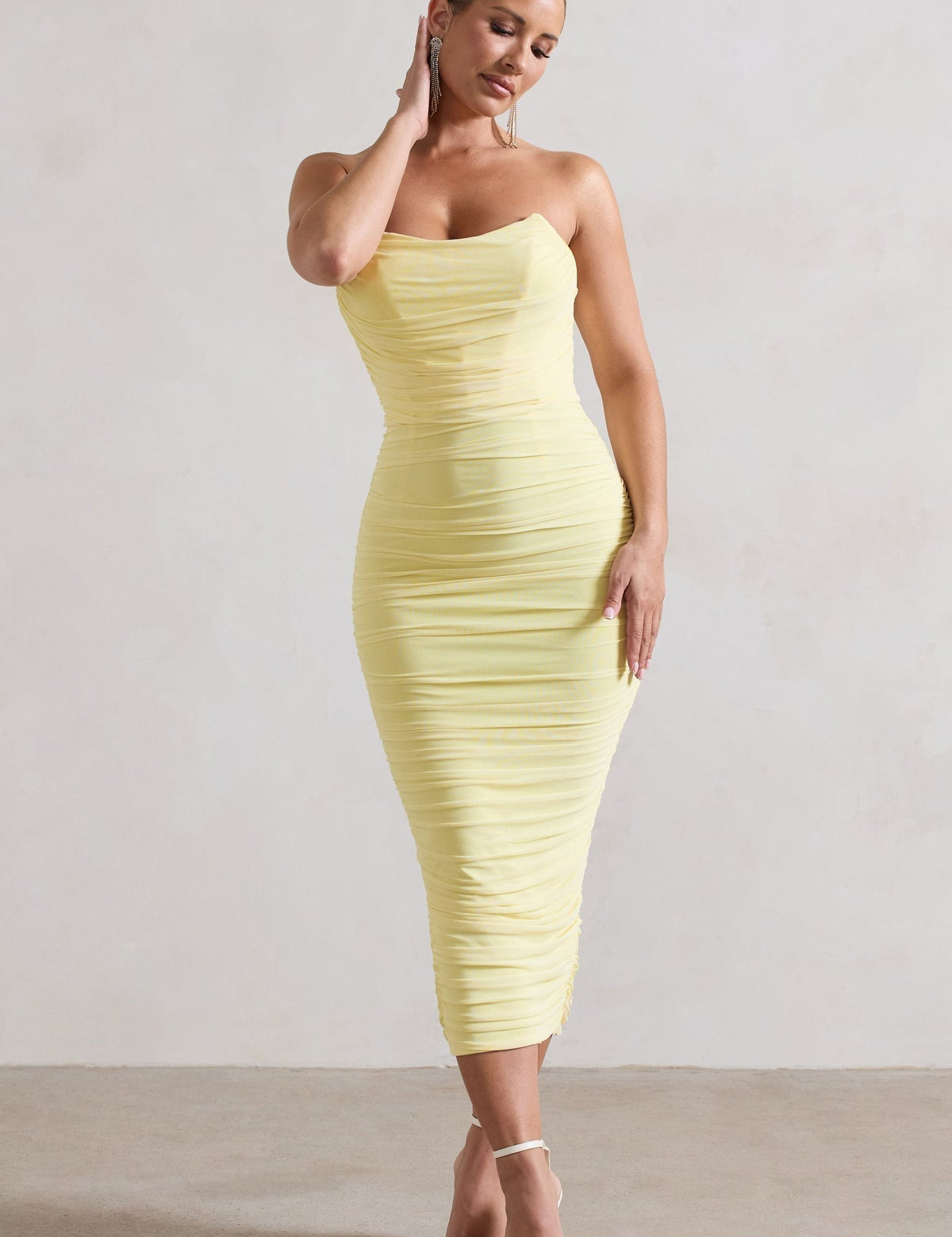 WB_CL133268114-NylahLemonRuchedCorsetBodyconMidiDress2_1200x_18750907-5d6a-4164-add9-4b23d732aa0f.jpg