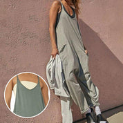 Ishani - Minimalistisk jumpsuit med lommer og V-udskæring