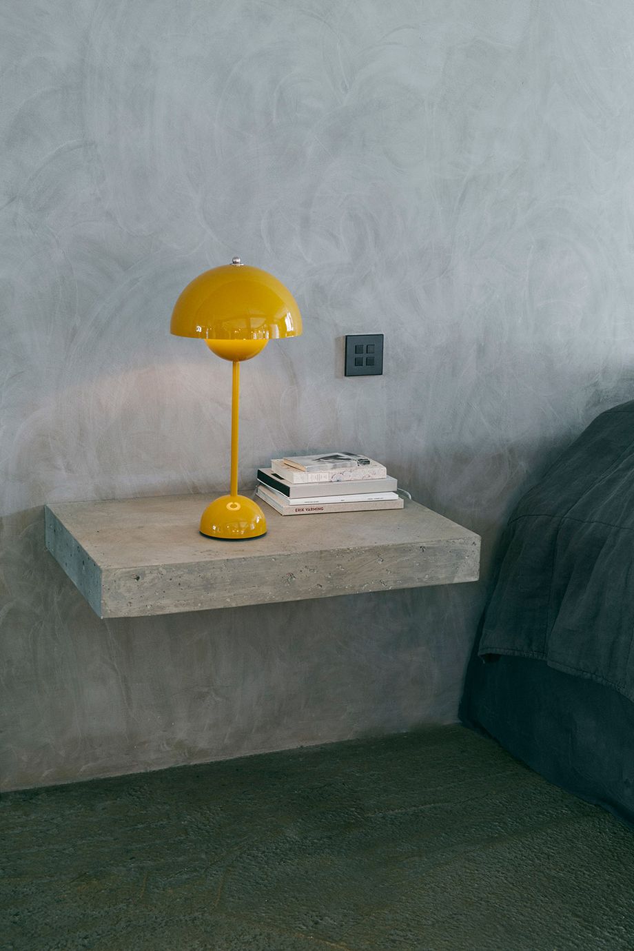 Bordlampe i retro skærmdesign - Brilight