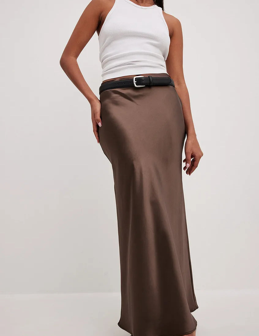 nakd_satin_midi_skirt_1594-000583-0017_wide_drop_shape_retro_sunglasses_1015-003537-0002_36820.webp