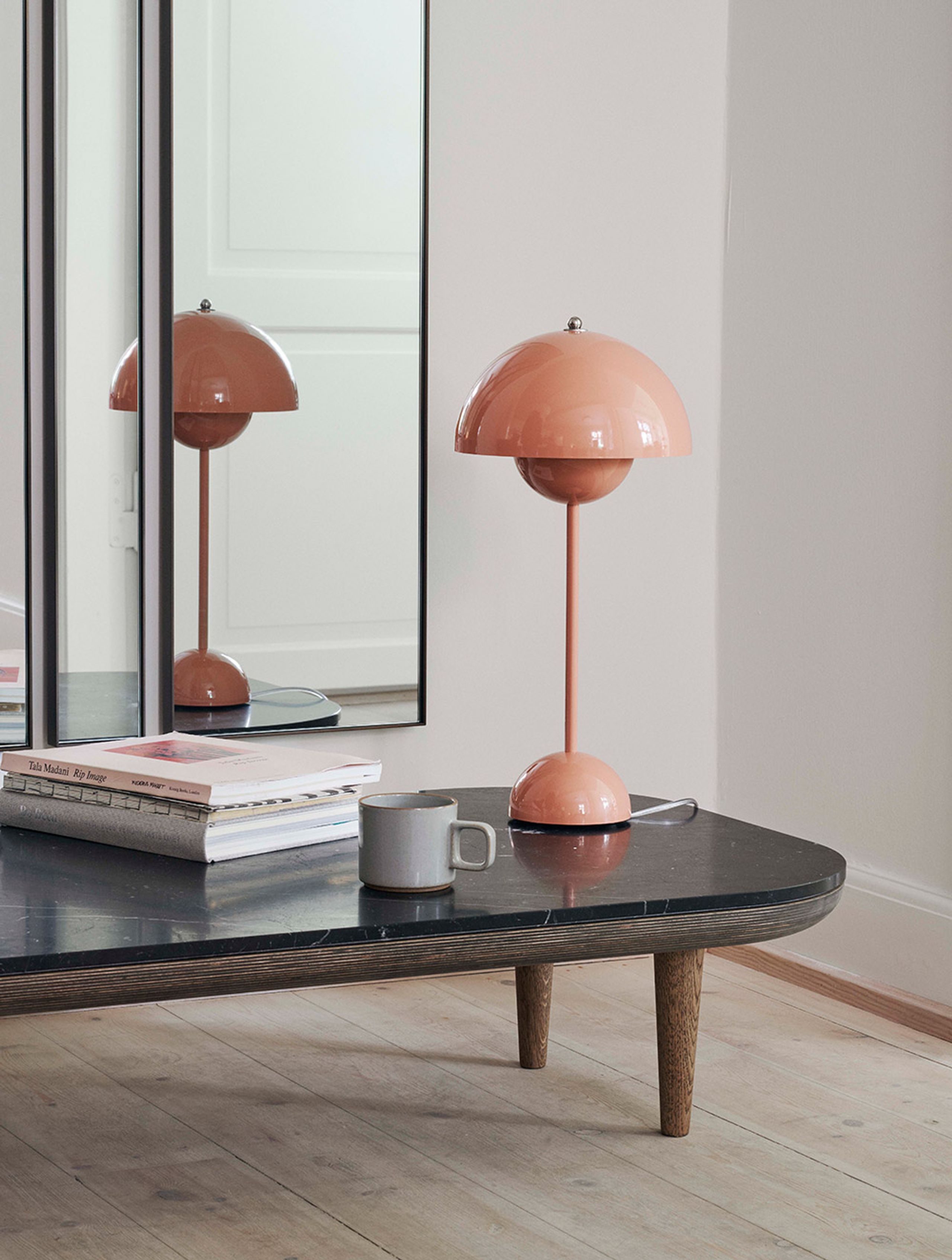 Bordlampe i retro skærmdesign - Brilight