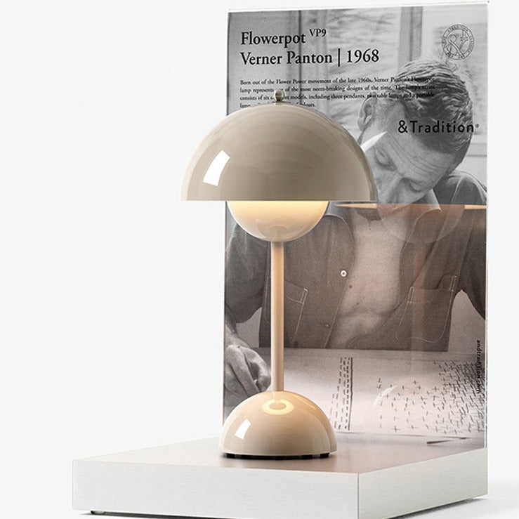 Bordlampe i retro skærmdesign - Brilight